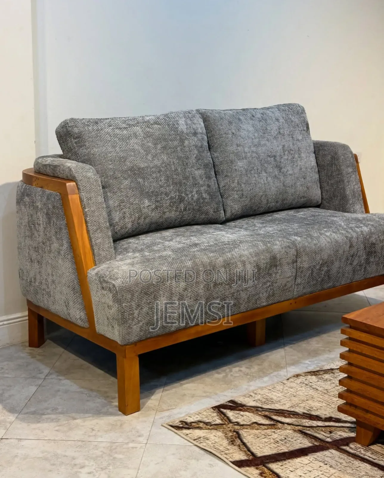 Unique Sofaset 2;2;1;1. Full Spring and Fibers