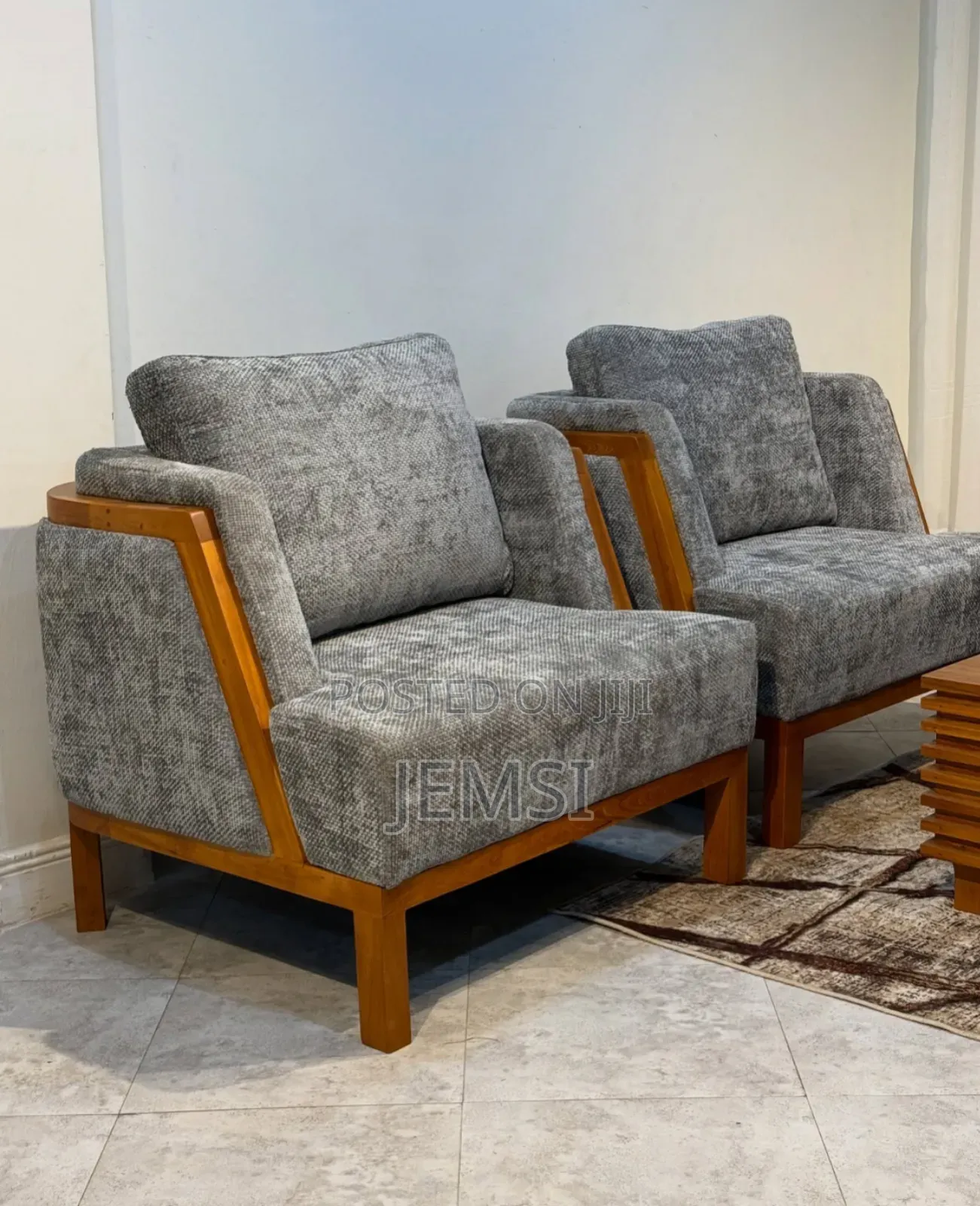 Unique Sofaset 2;2;1;1. Full Spring and Fibers