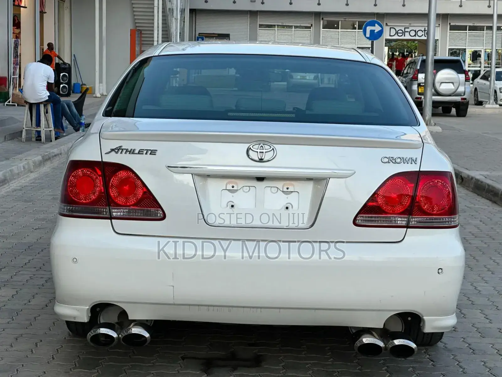 Toyota Crown Royale 2005 White