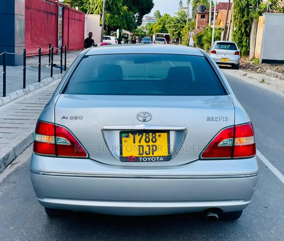 Toyota Brevis 2005 Silver