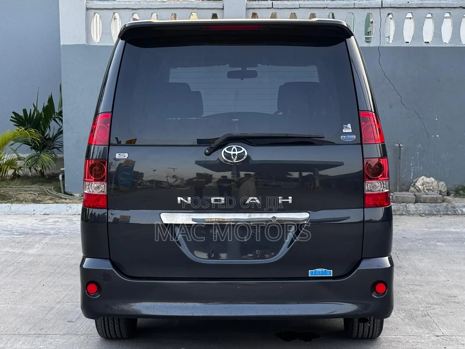 Toyota Noah 2004 Black