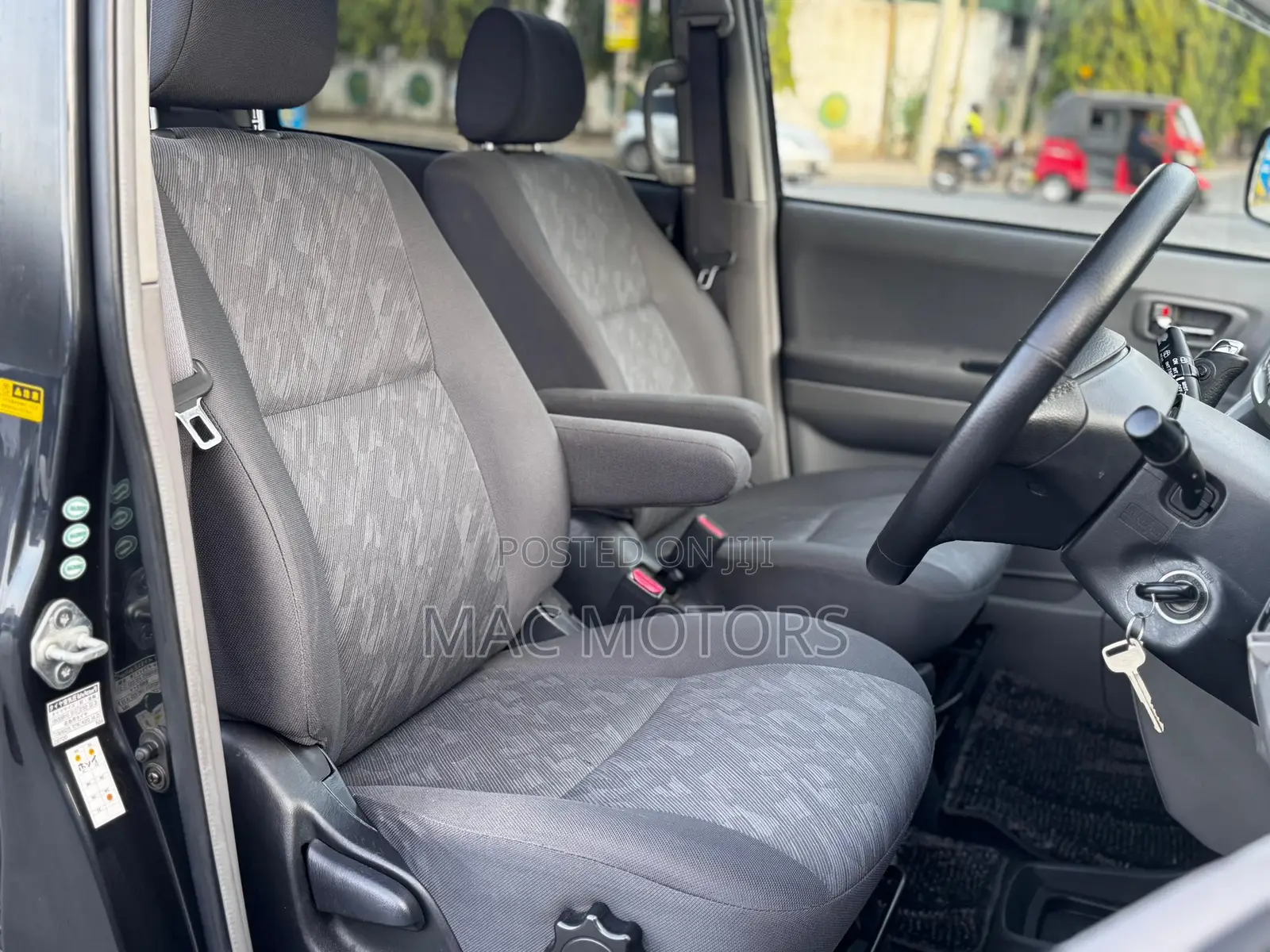 Toyota Noah 2004 Black