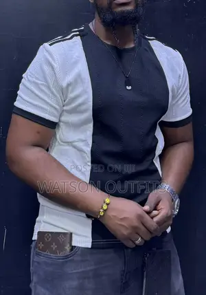 T-Shirts Mpya Za Rangi Mbili