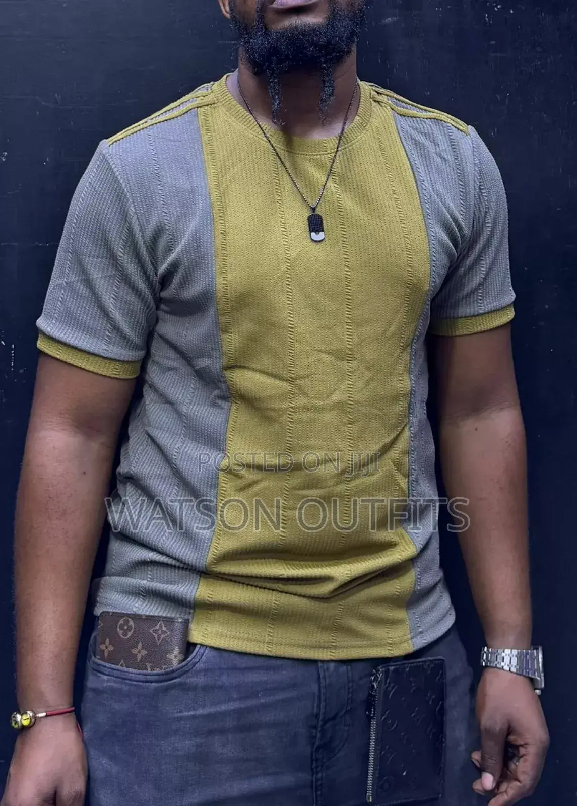 T-Shirts Mpya Za Rangi Mbili