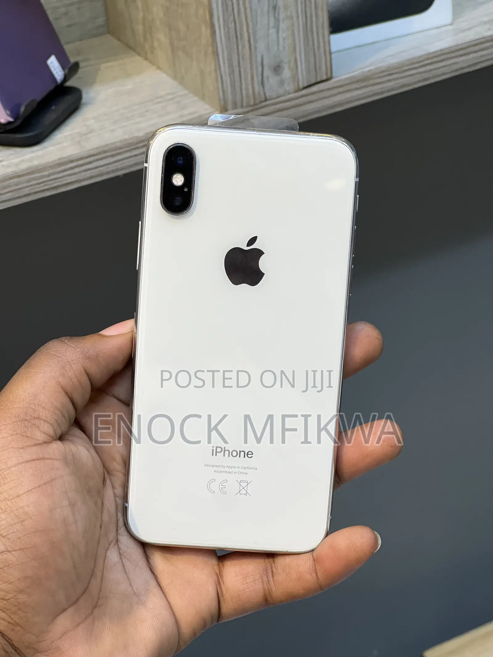 Apple iPhone X 64 GB White