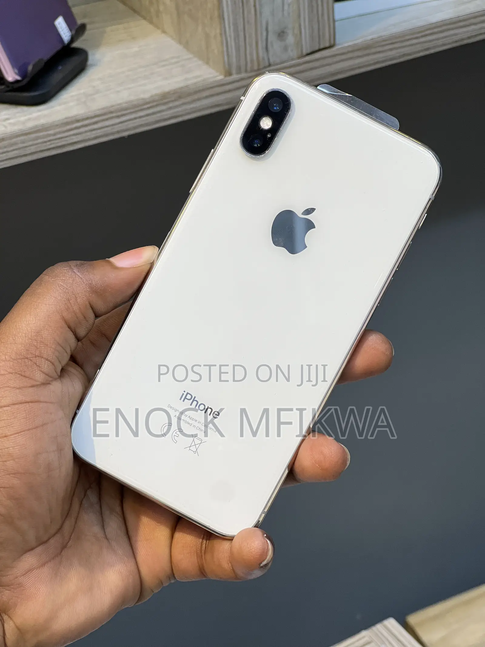 Apple iPhone X 64 GB White