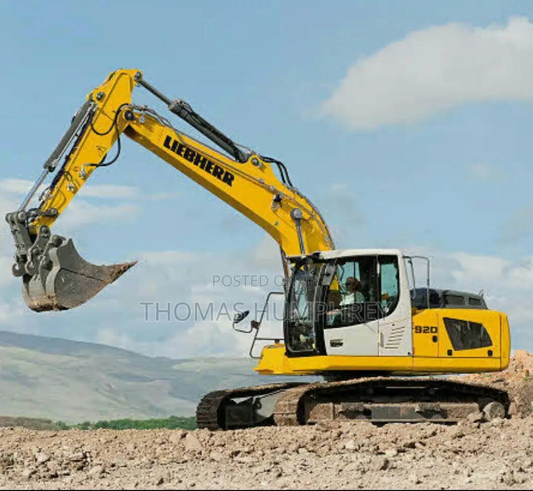 Liebherr Excavator 920