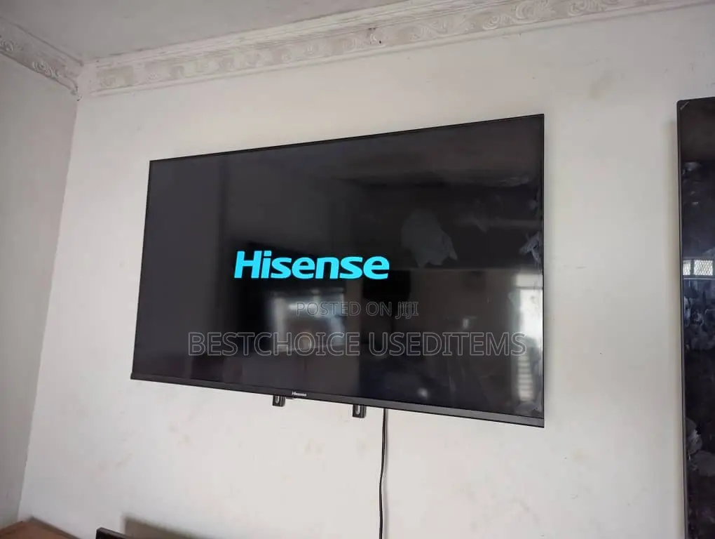 Hisense Normal Tv // 43 Inches// No Box //