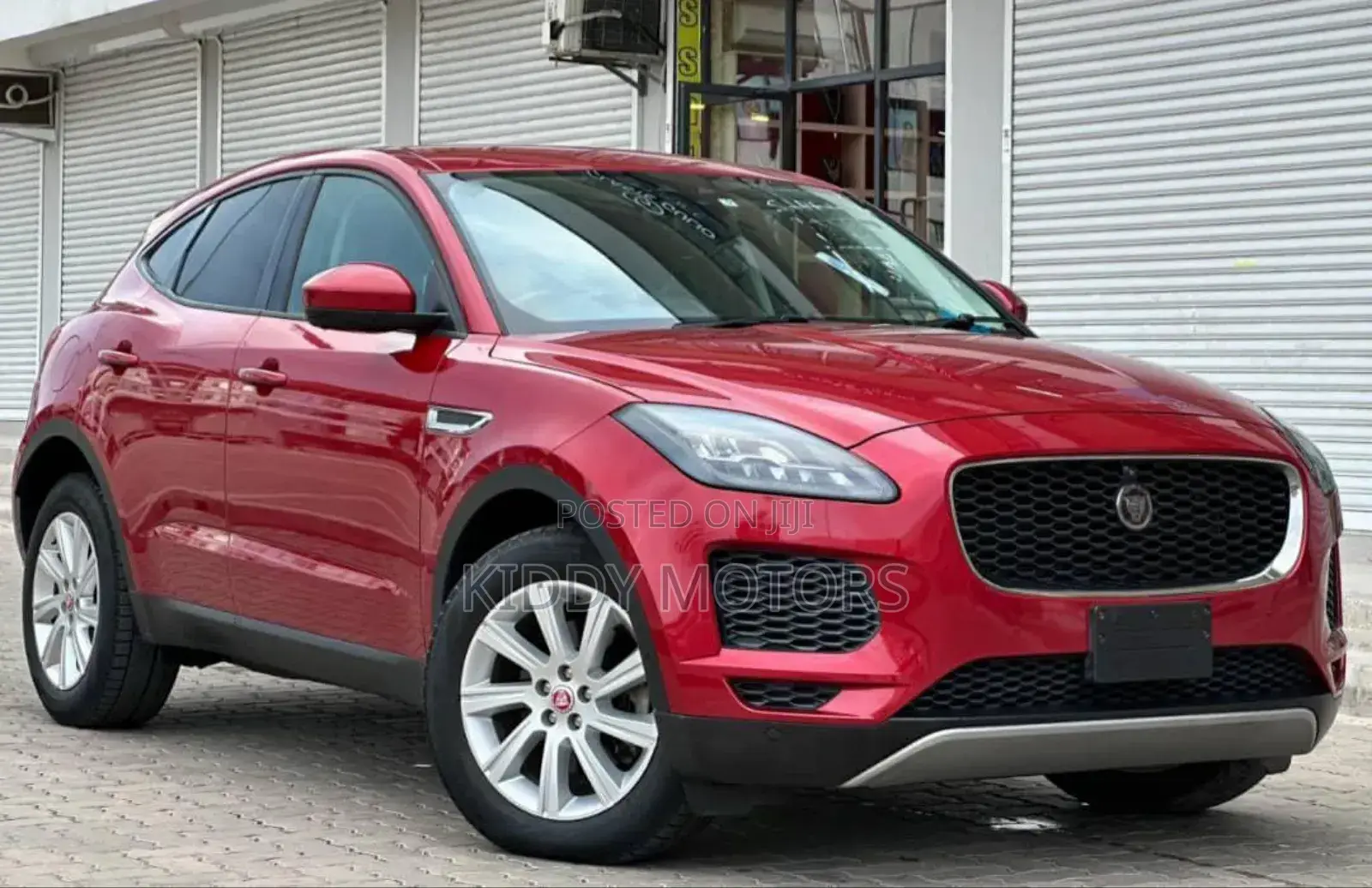 Jaguar E-Pace 2018 Red