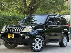 Toyota Land Cruiser Prado 2004 Black