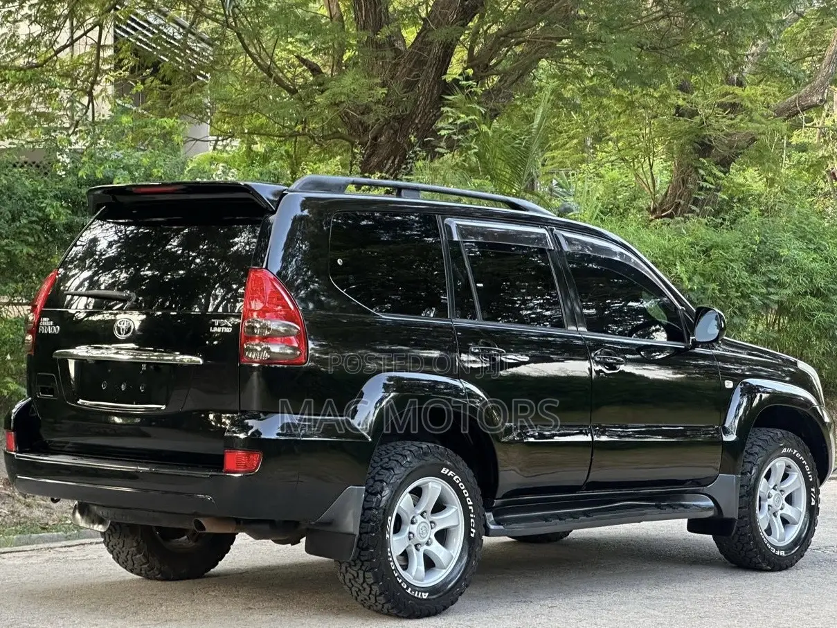 Toyota Land Cruiser Prado 2004 Black