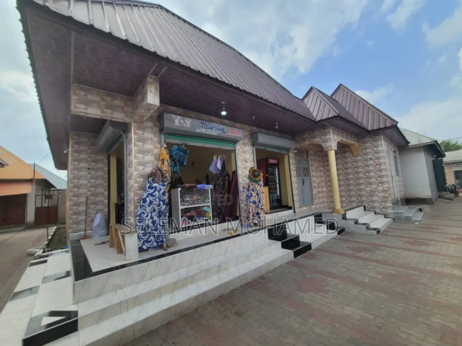 Furnished 7bdrm Apartment in Biriani Real Estate, Chamazi for sale