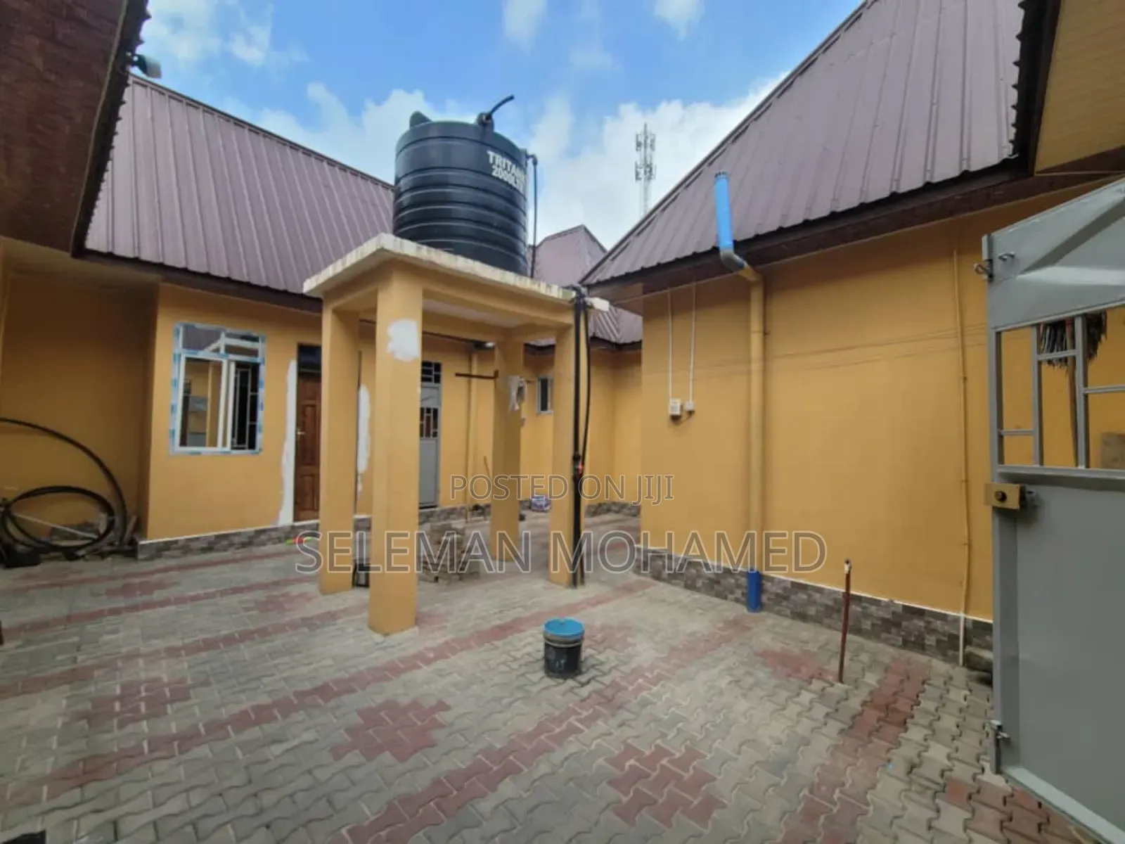 Furnished 7bdrm Apartment in Biriani Real Estate, Chamazi for sale