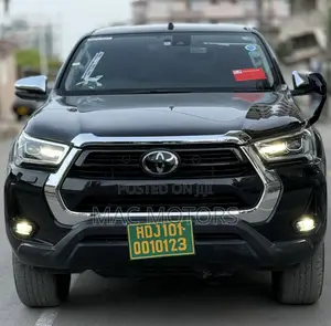 Toyota Hilux 2021 Black