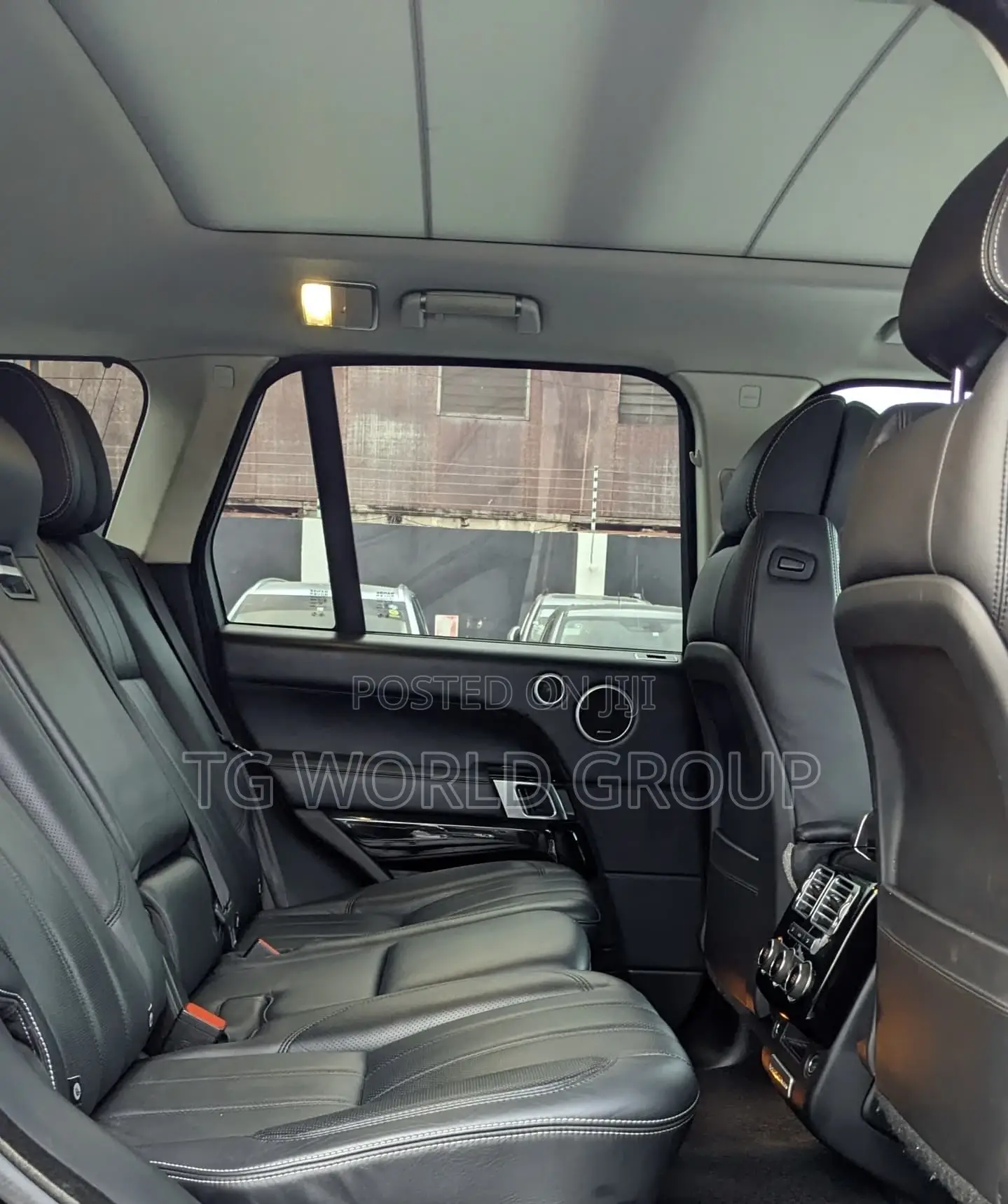 Land Rover Range Rover Vogue 2015 Black