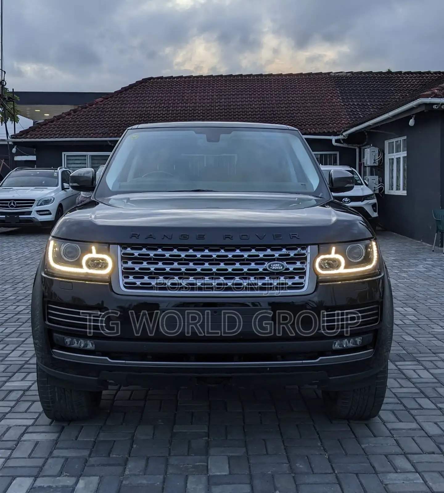 Land Rover Range Rover Vogue 2015 Black