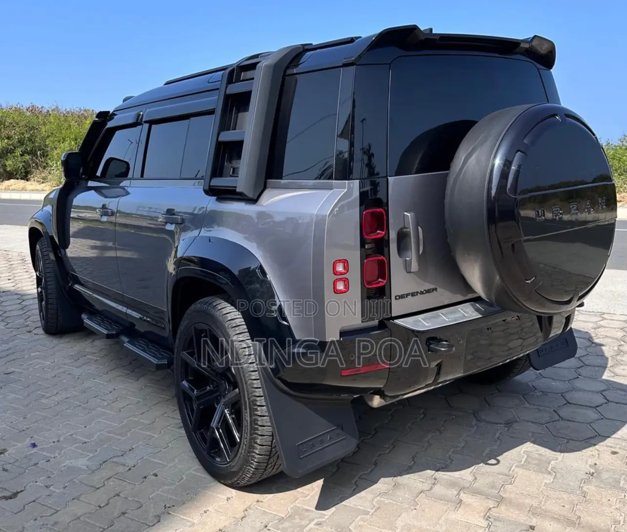 Land Rover Defender X-Dynamic SE 2023 Gray