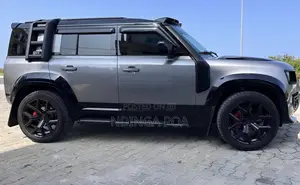 Land Rover Defender X-Dynamic SE 2023 Gray