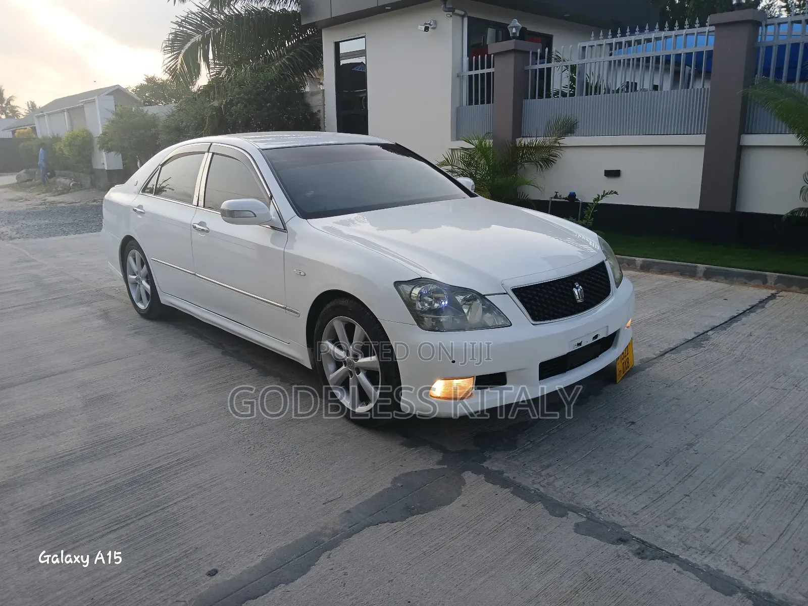 Toyota Crown 2007 White