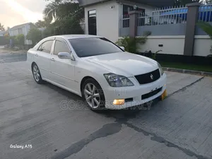 Toyota Crown 2007 White