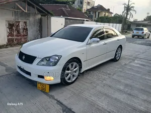 Toyota Crown 2007 White