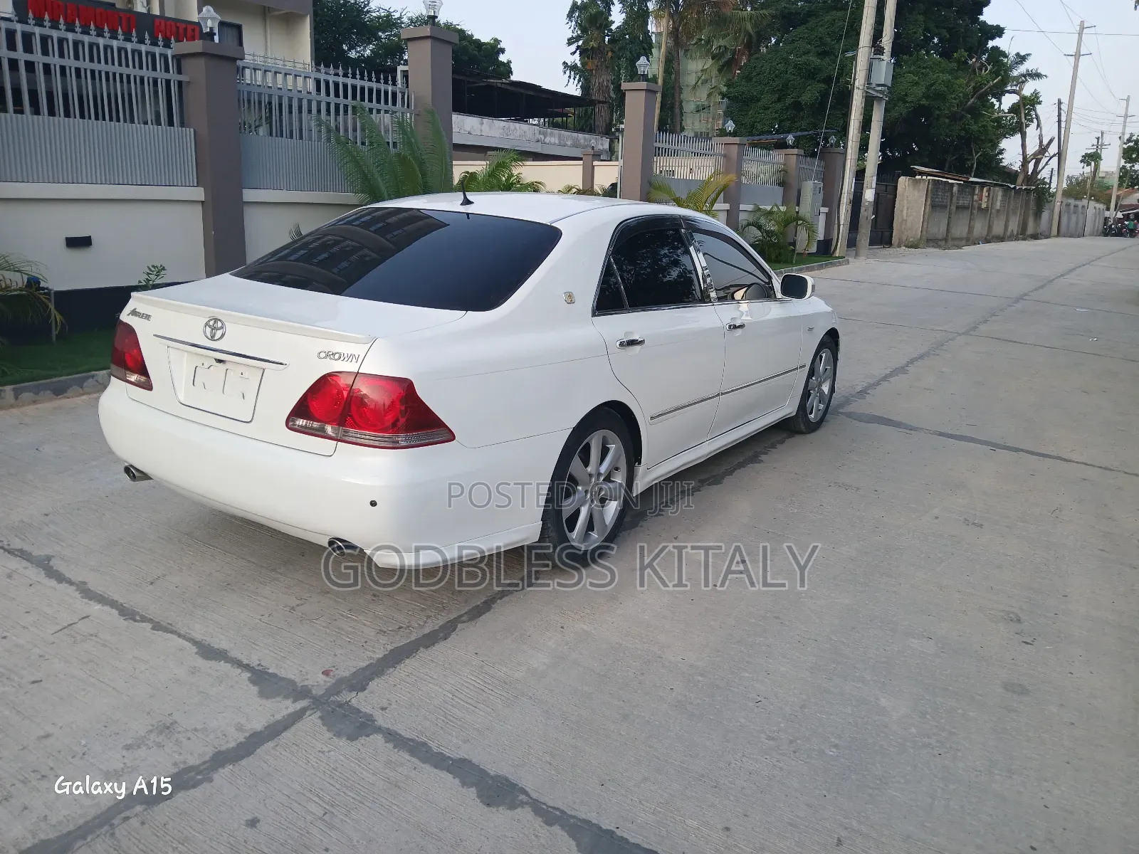 Toyota Crown 2007 White
