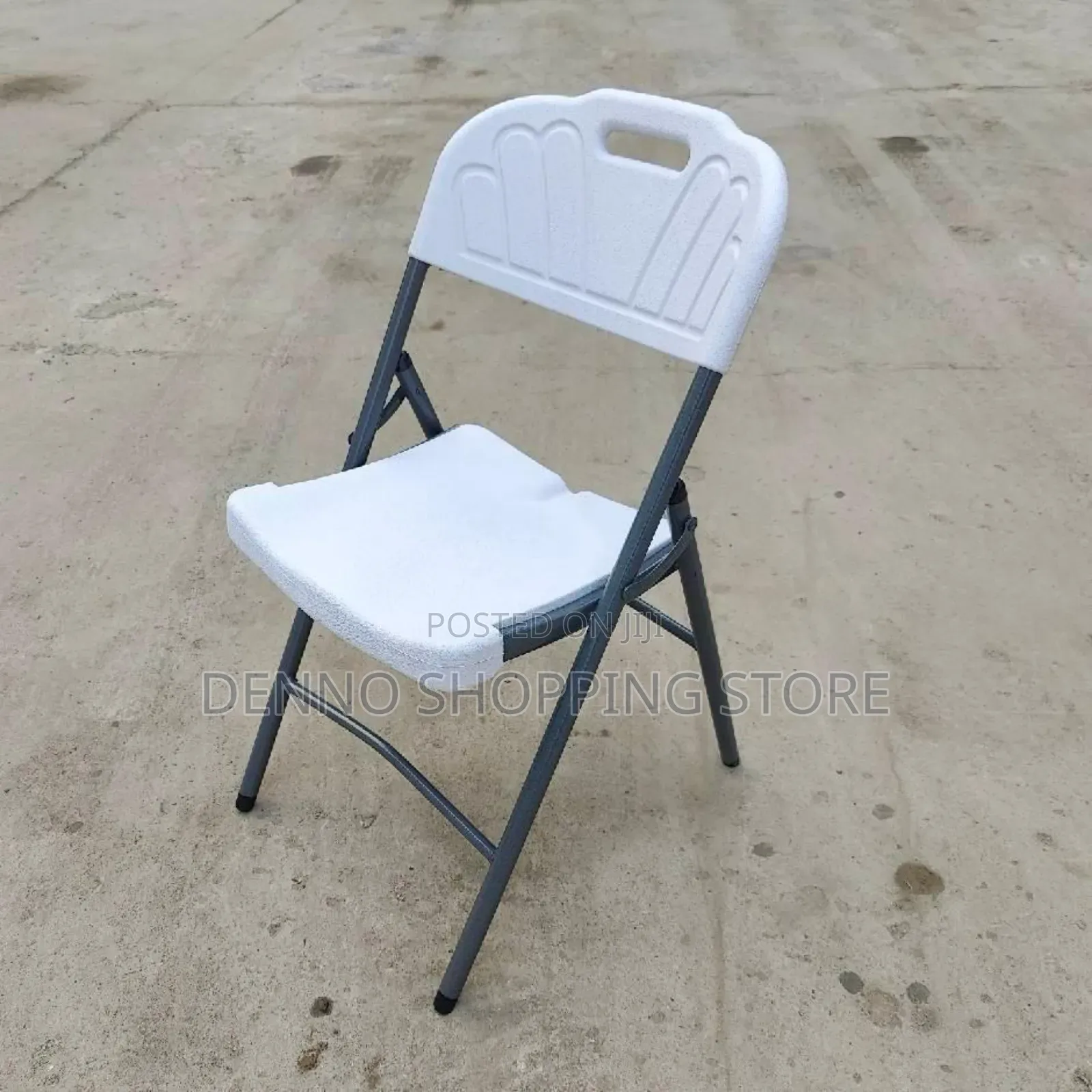 Foldable White Chair