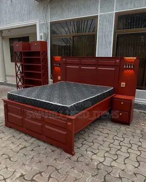 Vitanda Vipo VZR 5x6 Na Bedsides Zake