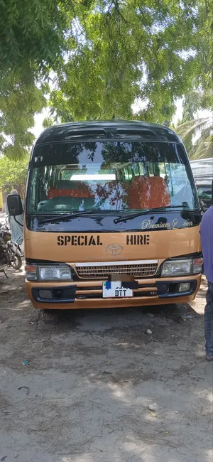 Toyota Coaster 2000