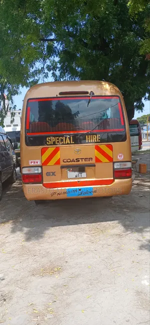 Toyota Coaster 2000