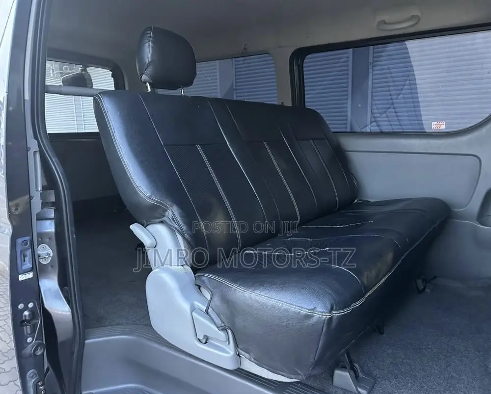 Toyota HiAce 2008 Grey