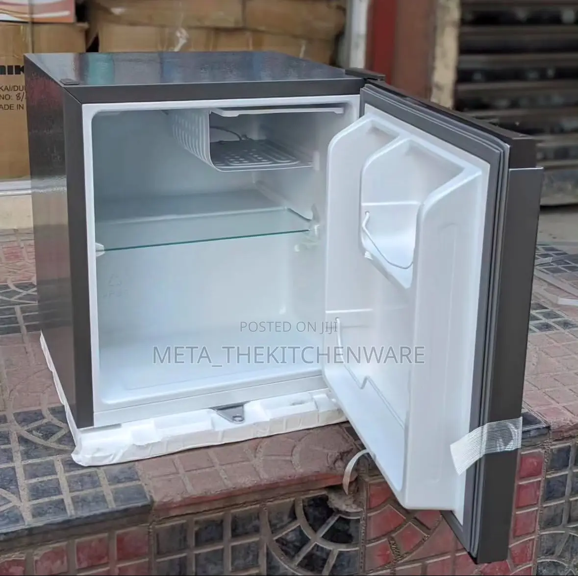 Hisense Mini Fridge 44L (H65RTS)