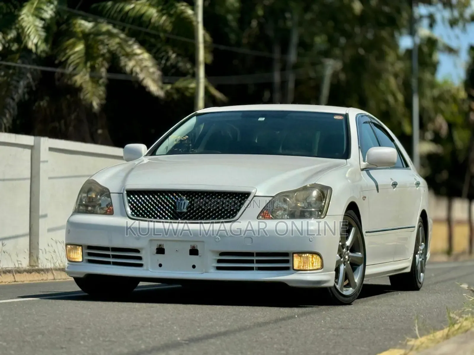 Toyota Crown Royale 2005 Silver