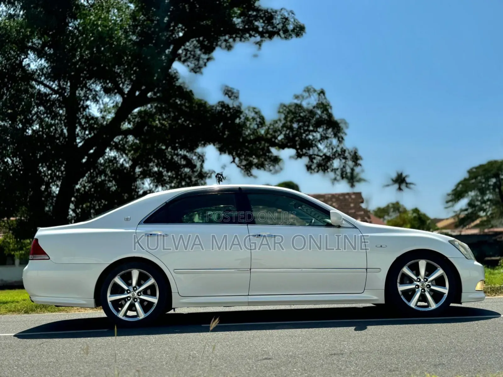 Toyota Crown Royale 2005 Silver