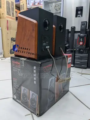 ORIGNAL FENDER R60BT Music System With Incredible Sound 120W