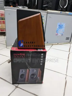 ORIGNAL FENDER R60BT Music System With Incredible Sound 120W