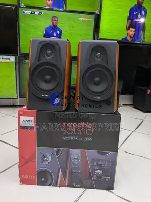 ORIGNAL FENDER R60BT Music System With Incredible Sound 120W