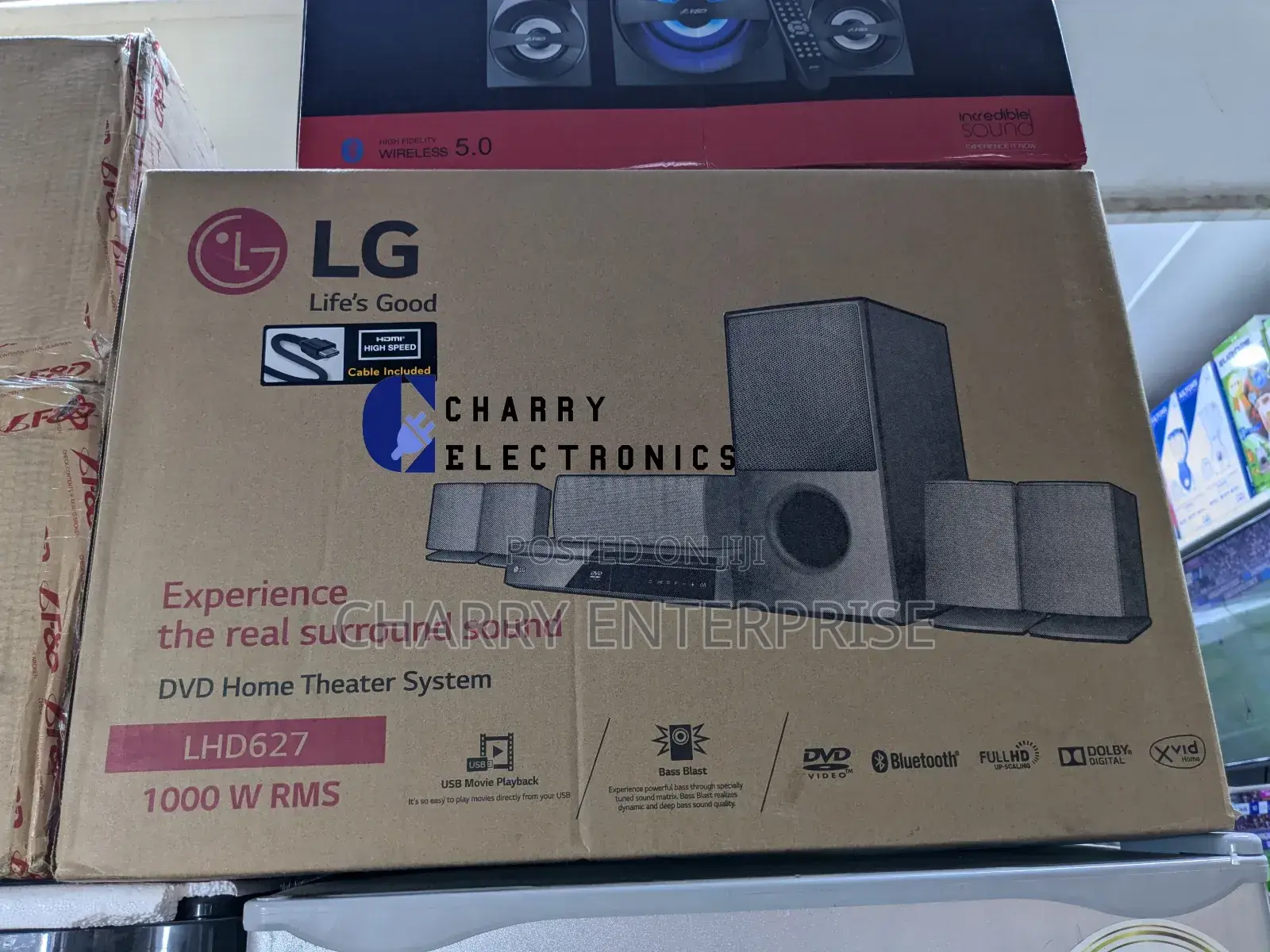 LG DVD Home Theater System 1000W Bass Blast  Lhd627