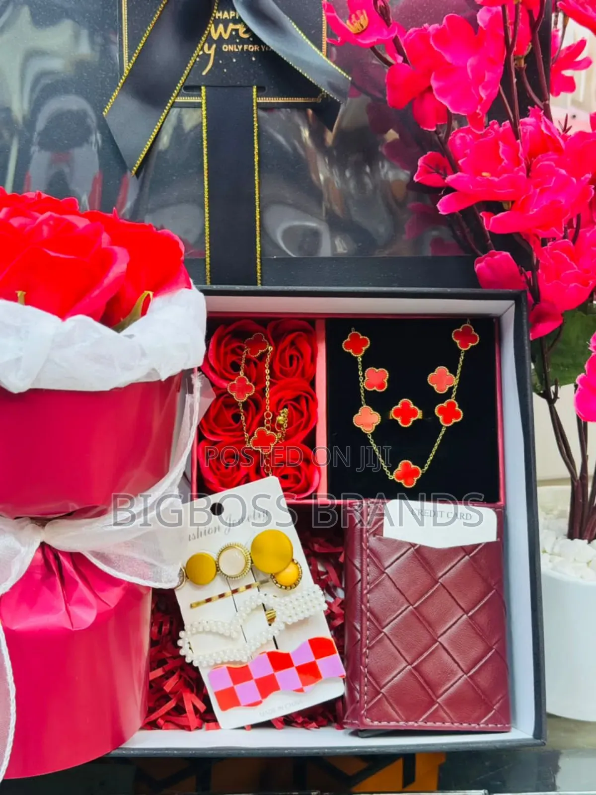 Rose Flowers  With Van Cleaf and Appeal Set