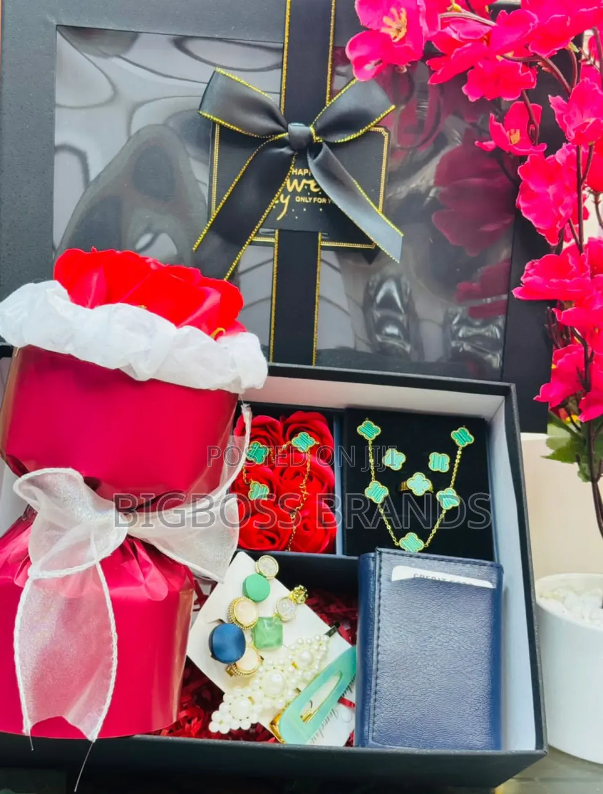Rose Flowers  With Van Cleaf and Appeal Set
