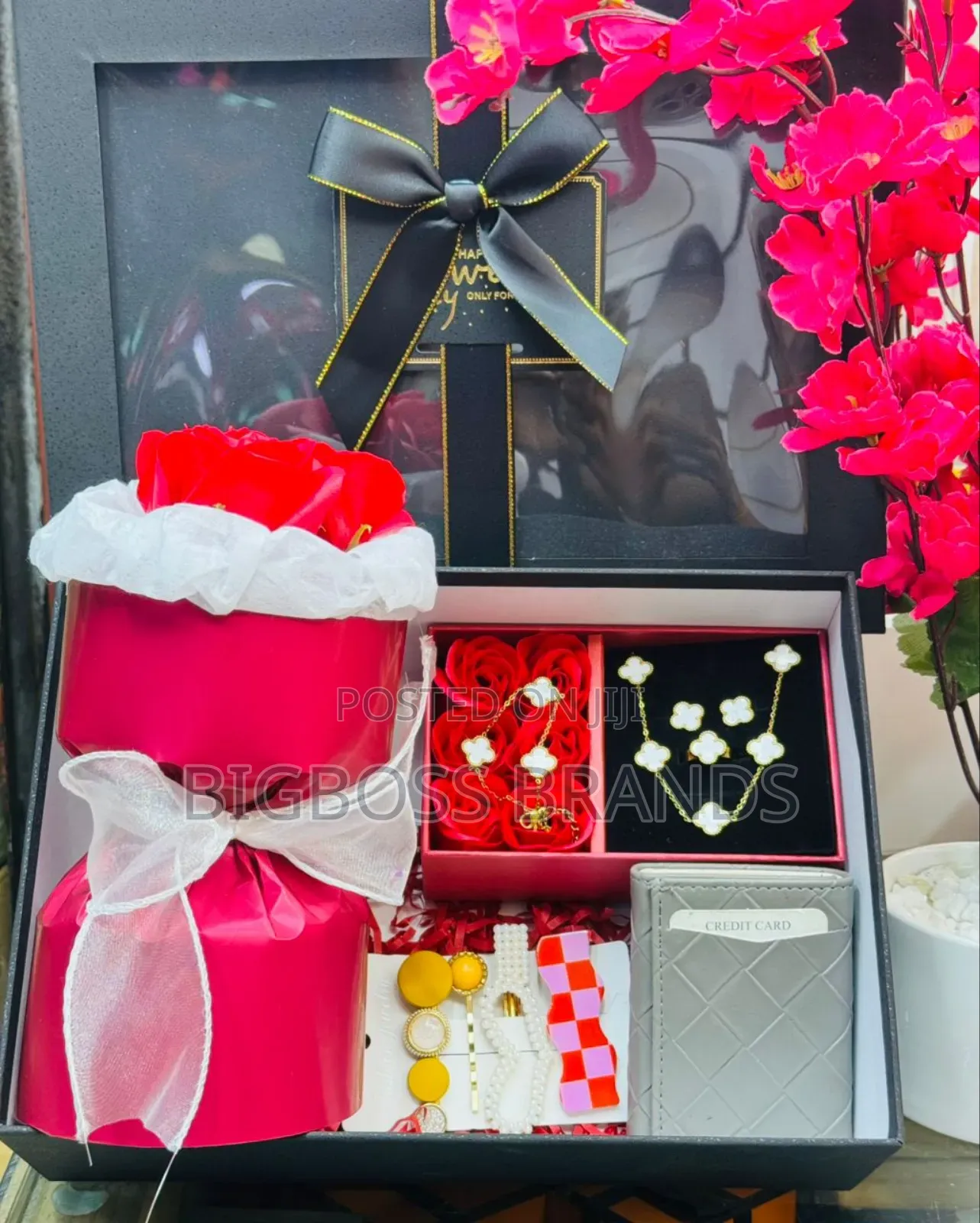 Rose Flowers  With Van Cleaf and Appeal Set