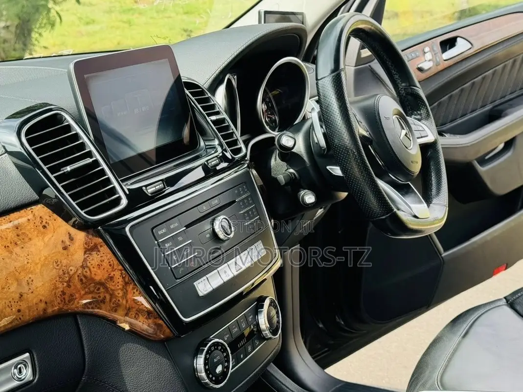 Mercedes-Benz GLC-Class 2016 Black