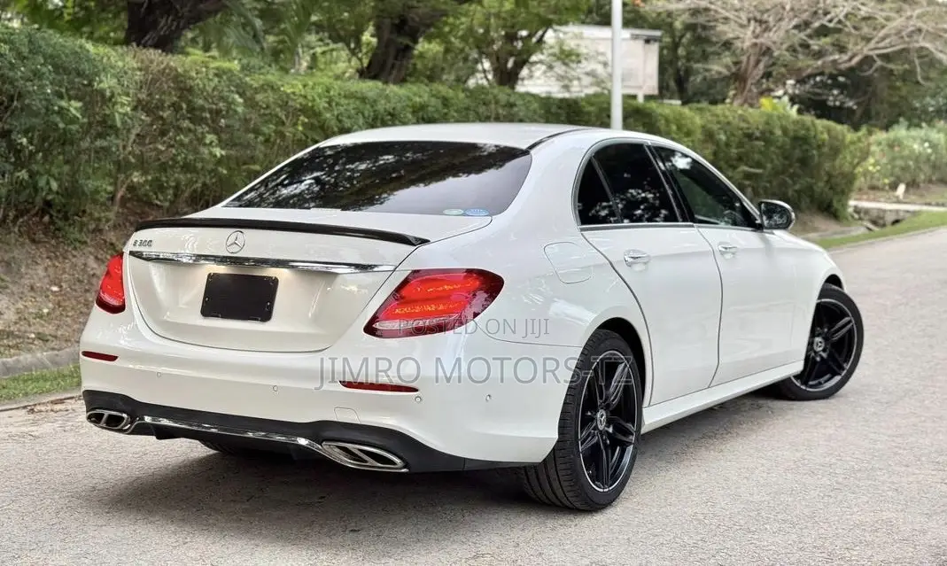 Mercedes-Benz E200 2017 White