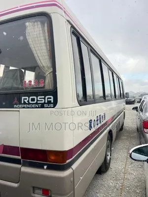Mitsubishi Fuso Rosa 1994 White