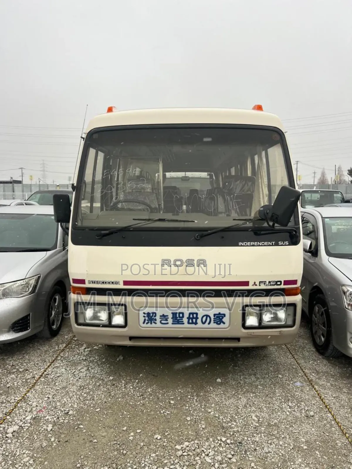 Mitsubishi Fuso Rosa 1994 White