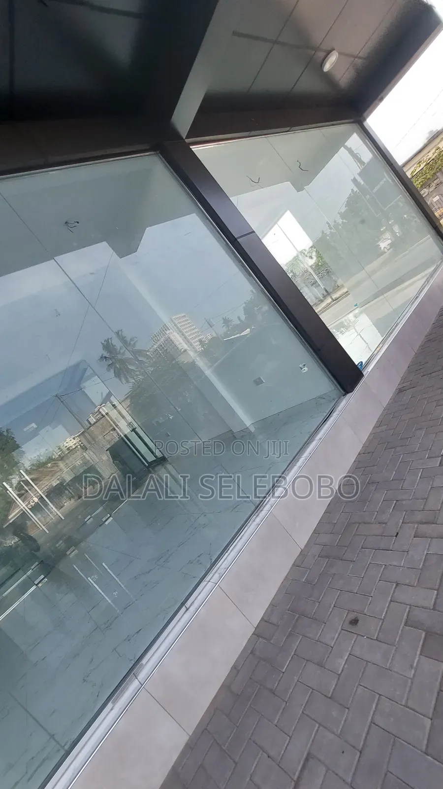 Frem 2in1 It Look at Tarmac