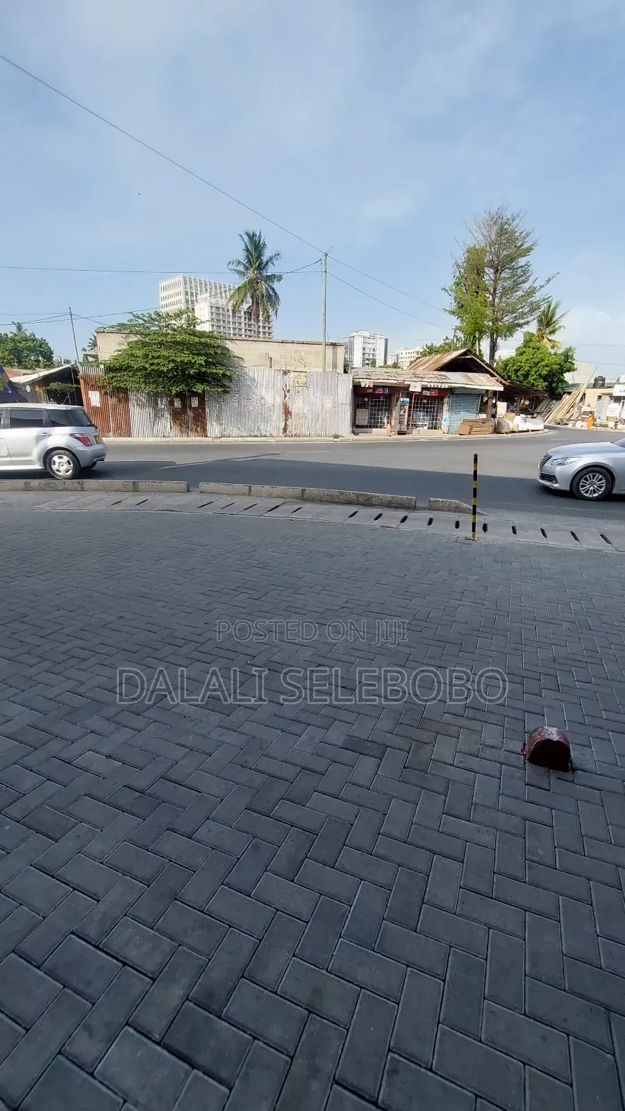 Frem 2in1 It Look at Tarmac
