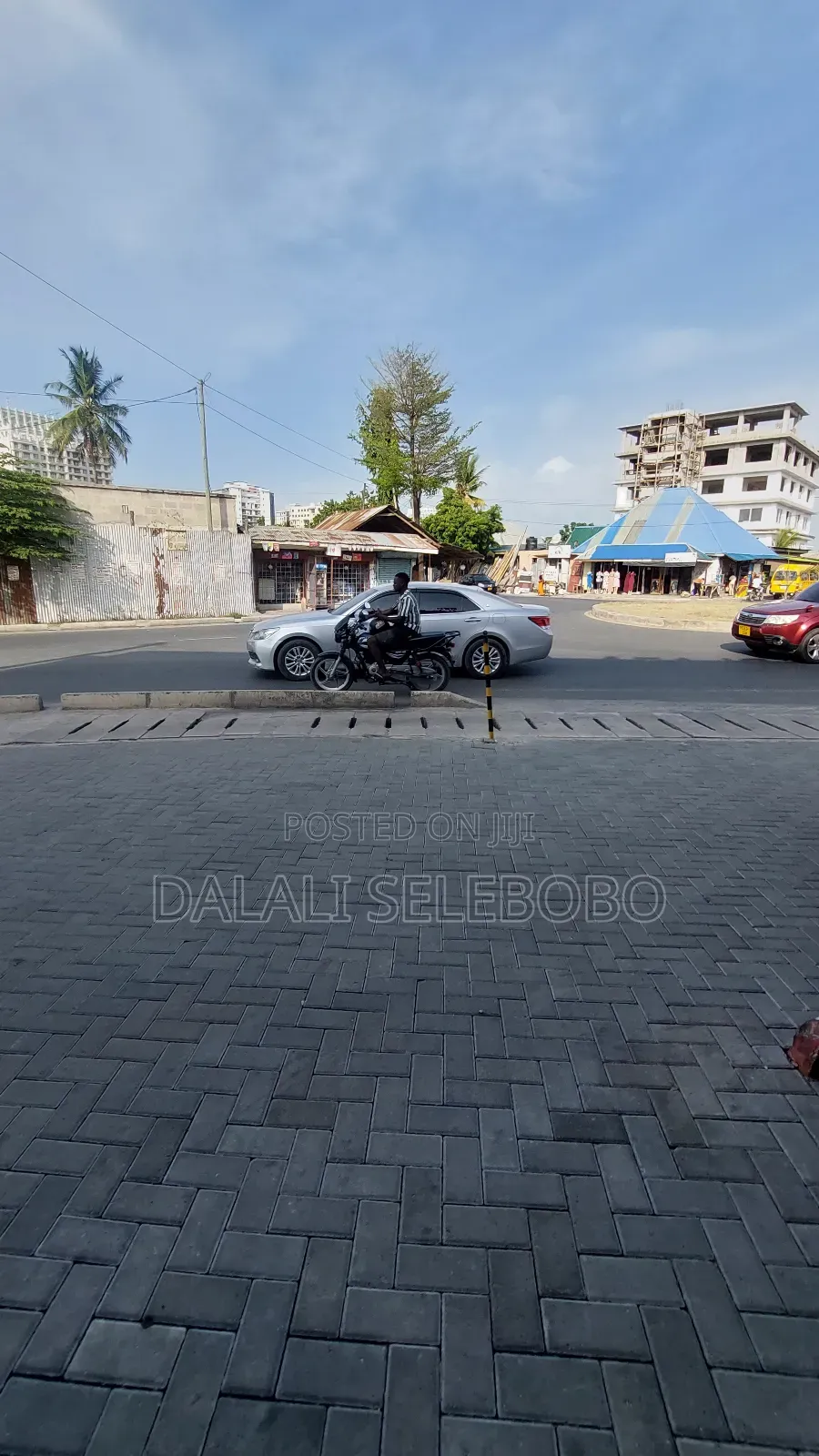 Frem 2in1 It Look at Tarmac