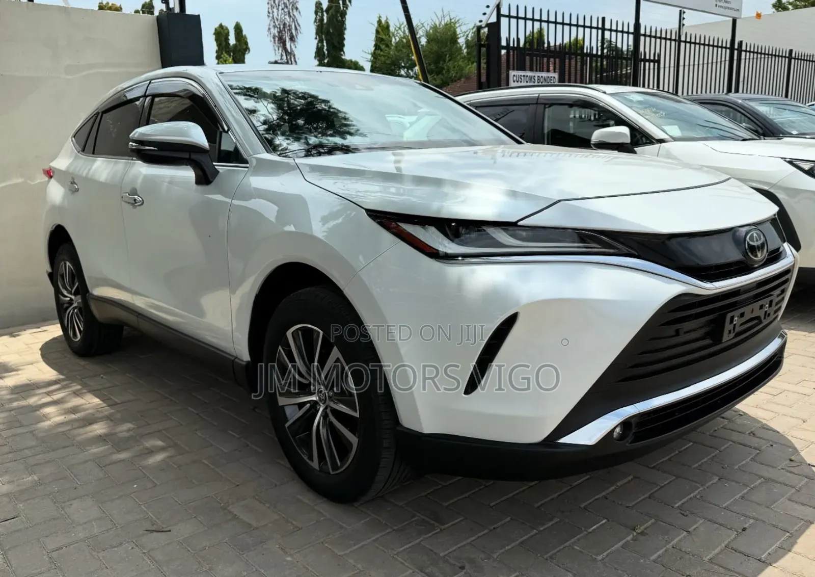 Toyota Harrier 2023 White