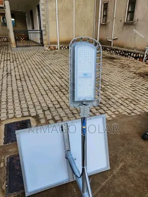Solar Street Light Blue Carbon 2.0 Bei Rafiki Kabisa